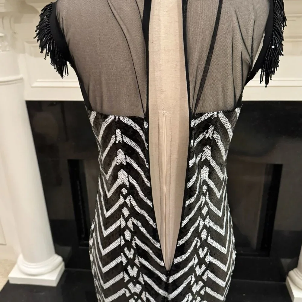 GUESS Black & Silver Sequin Fringe Sleeve Dress – Women’s Small